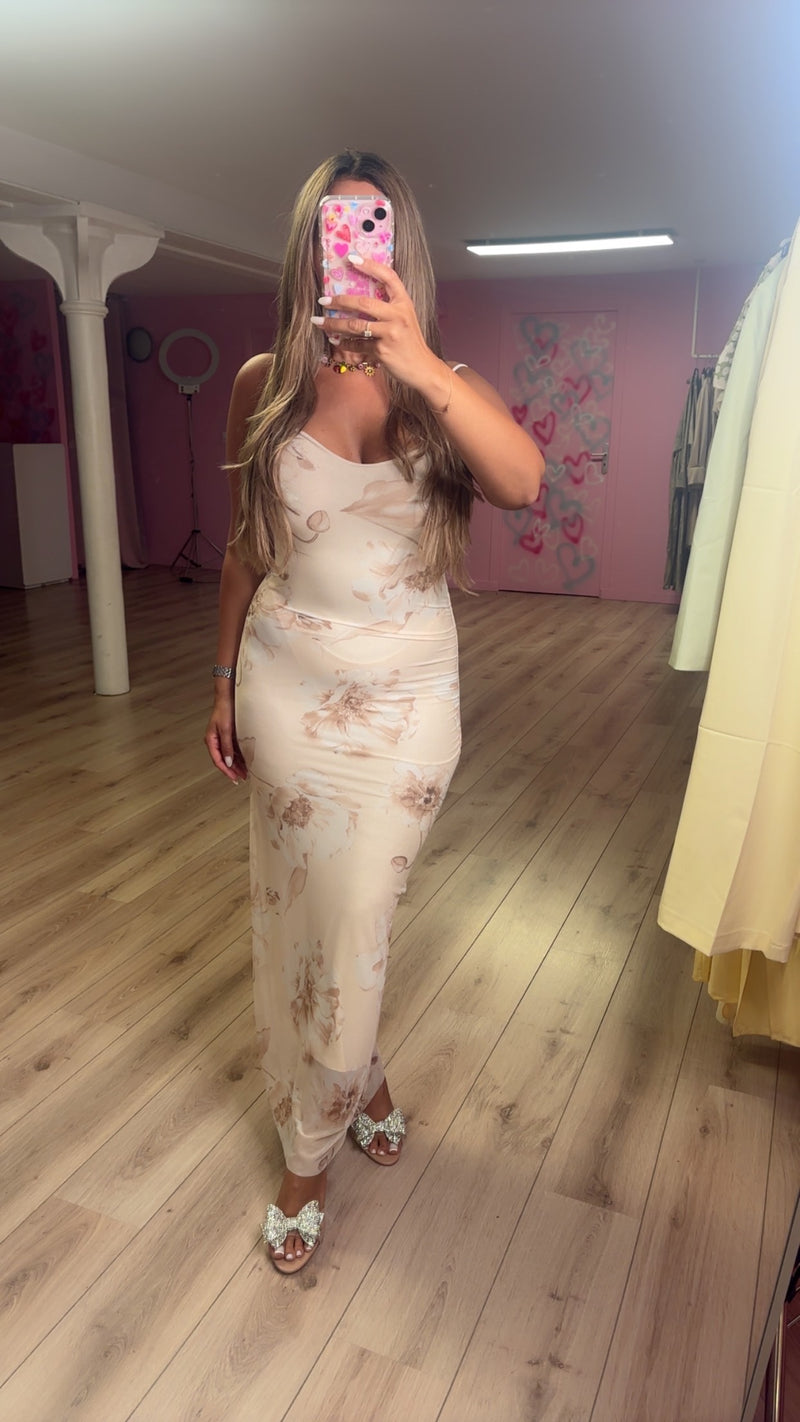 Robe Zahra